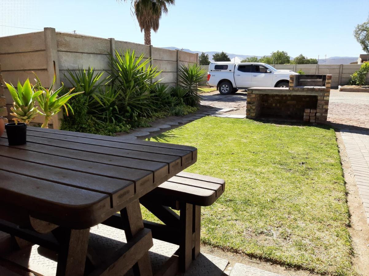 Apartamento En Route Beaufort West Exterior foto
