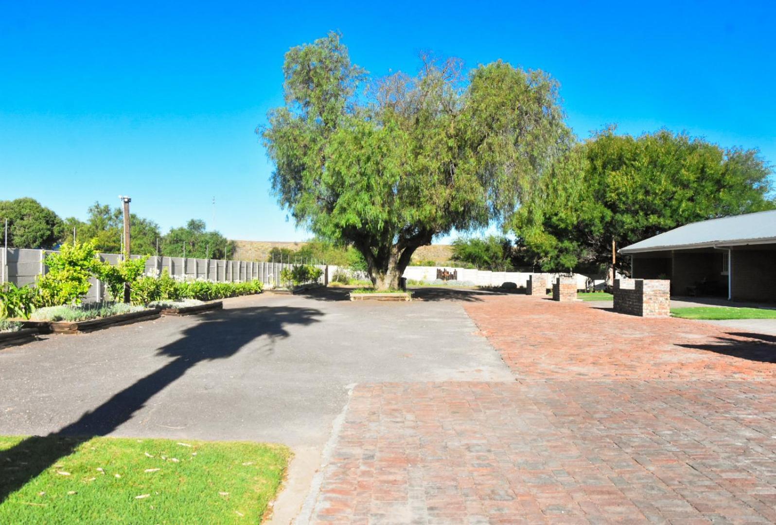 Apartamento En Route Beaufort West Exterior foto